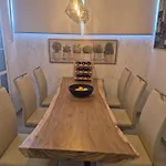Newly Refurbished Luxury 3 Bed Duplex Apartmán *
