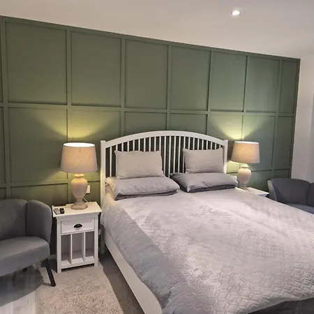 Newly Refurbished Luxury 3 Bed Duplex Apartmán *