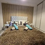 Newly Refurbished Luxury 3 Bed Duplex