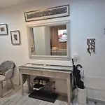 Newly Refurbished Luxury 3 Bed Duplex