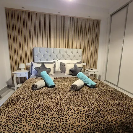 Luxurious Three Bedroom Duplex Close To