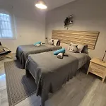 Apartman Newly Refurbished Luxury 3 Bed Duplex *