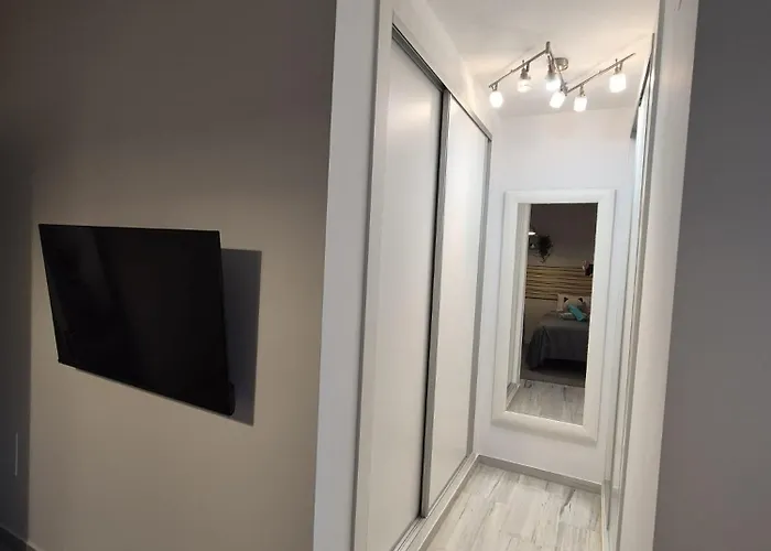 Apartment Duplex 3 Bedroom Sleeps 6 Pool Fuengirola