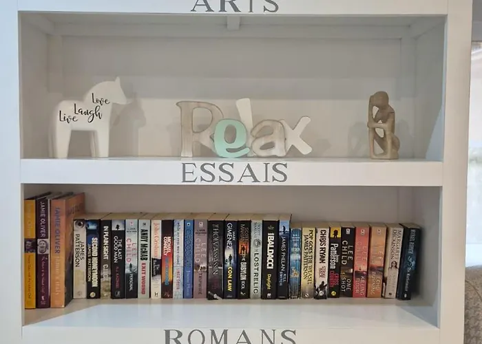 Apartment Duplex 3 Bedroom Sleeps 6 Pool