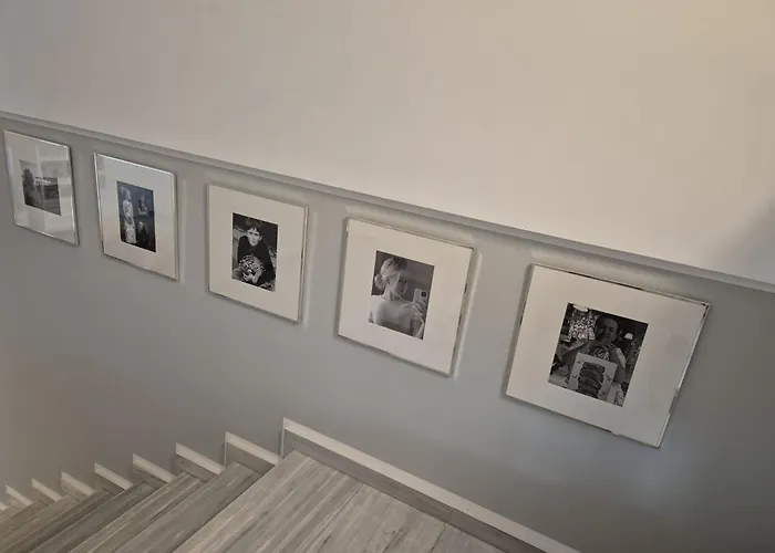 Apartment Duplex 3 Bedroom Sleeps 6 Pool *